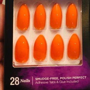 LIMITED EDITION HALLOWEEN NAILS